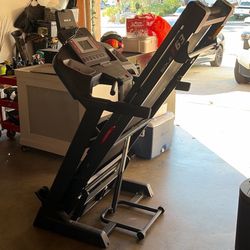 Sole F63 Treadmill 