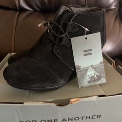 New Tom’s Black Booties 