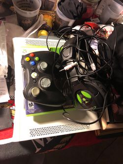 Xbox 360 w/ controller,games, and turtle beach headset