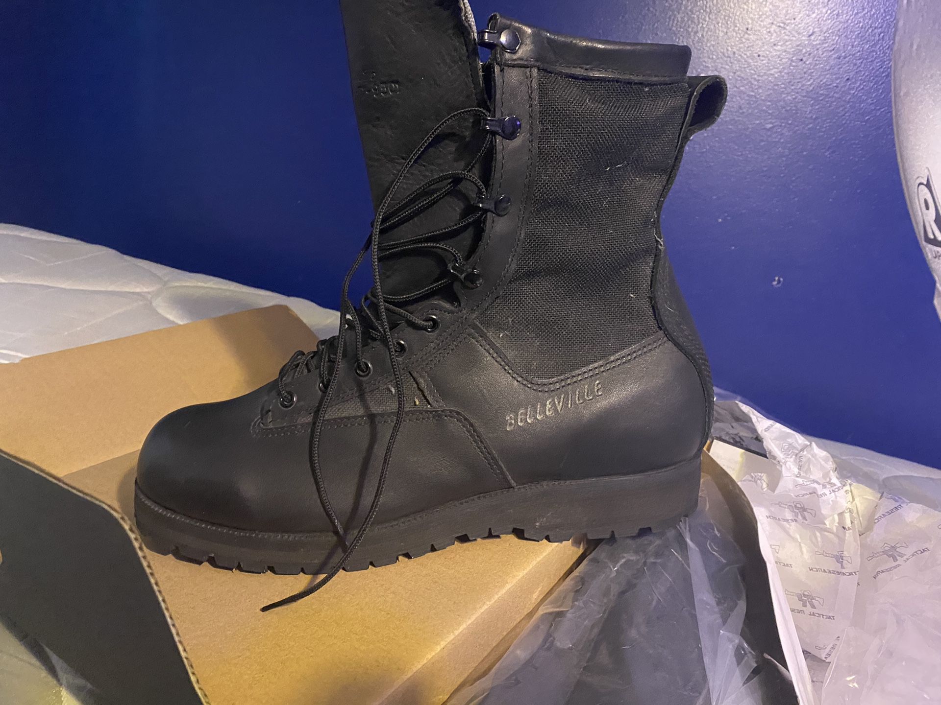 Tactical research steel toe boots