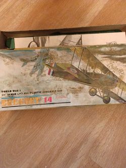 Aurora model airplane world war II