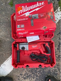 New- Milwaukee 8 Amp 1 in. SDS D-Handle Rotary Hammer