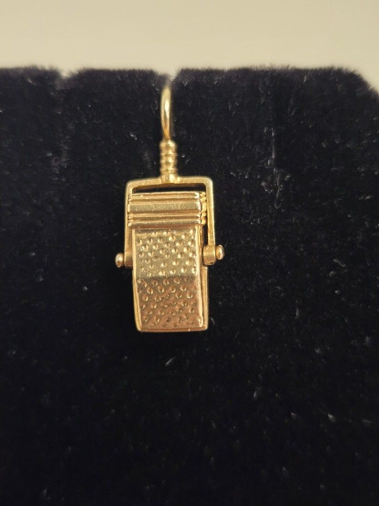 14kt Microphone Charm