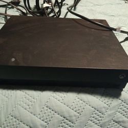 Xbox One X With Games