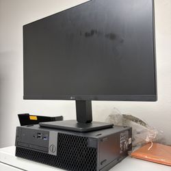 Monitor & i7 Dell Desktop Set