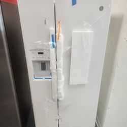 Ge 33 Inch White Side By Side Refrigerator 