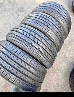 ♦️‼️ 225 55 R 18 Hankook tires en perfectas condiciones de Vida