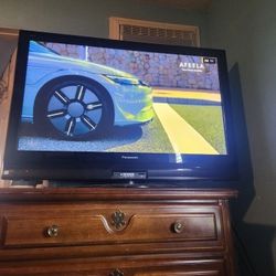 Panasonic 40 Inches