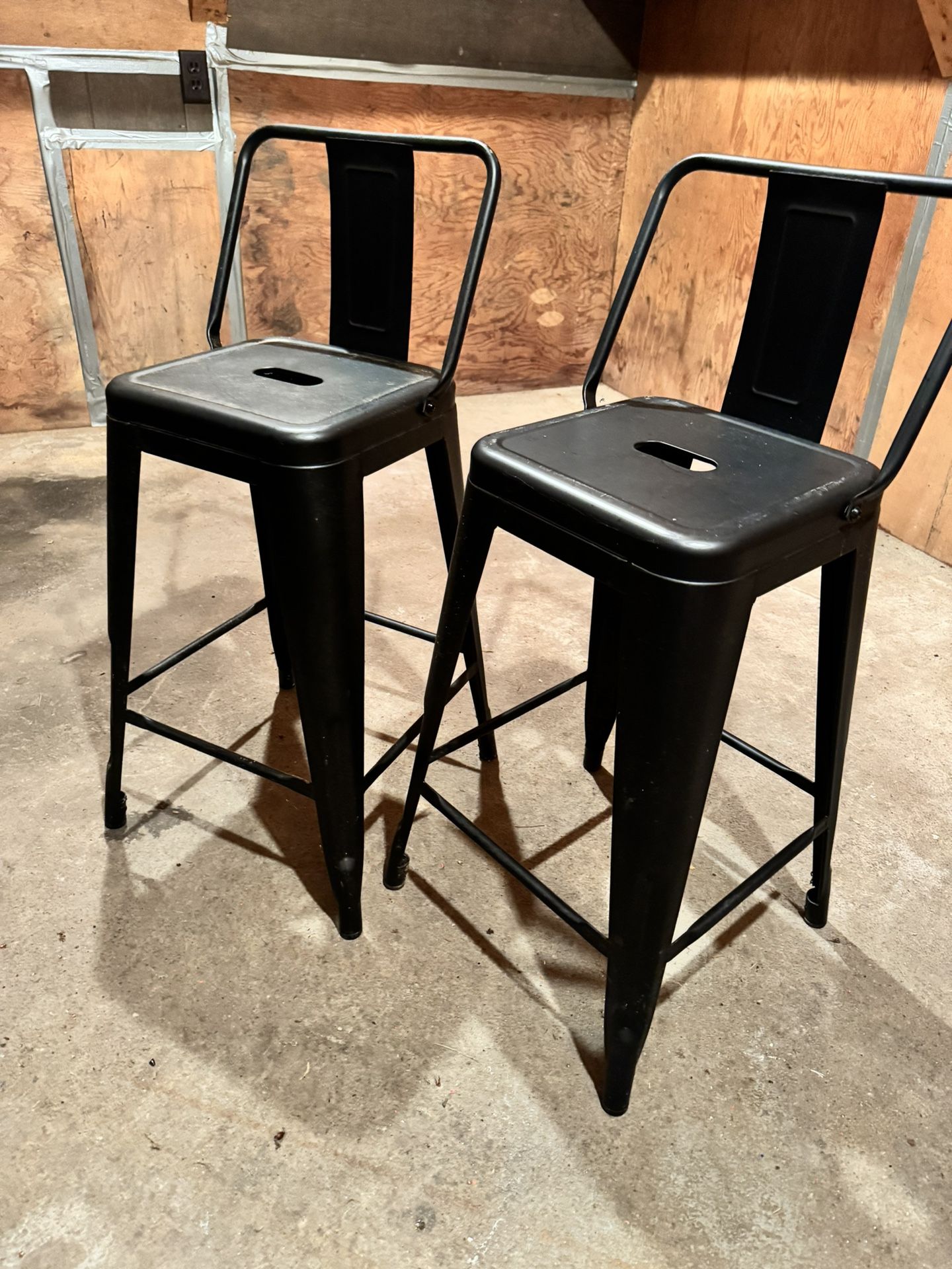 4-Metal High Chairs / Patio Chairs