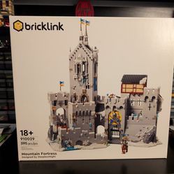 Lego Mountain Fortress 910029