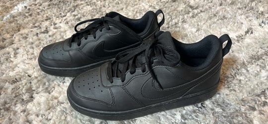 Nike Low-Top Black Leather Sneakers