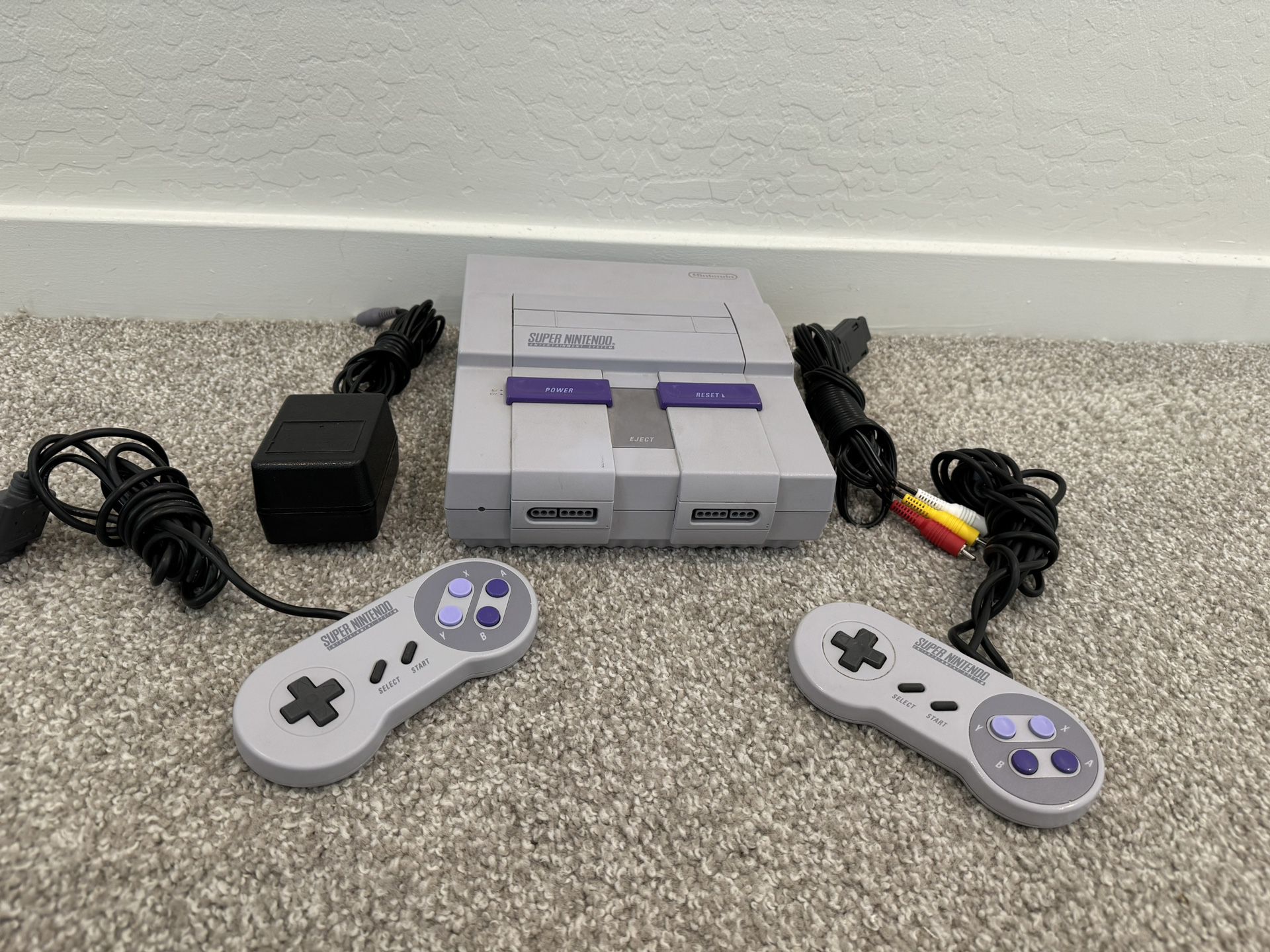 Super Nintendo Entertainment System w/ Two Controllers