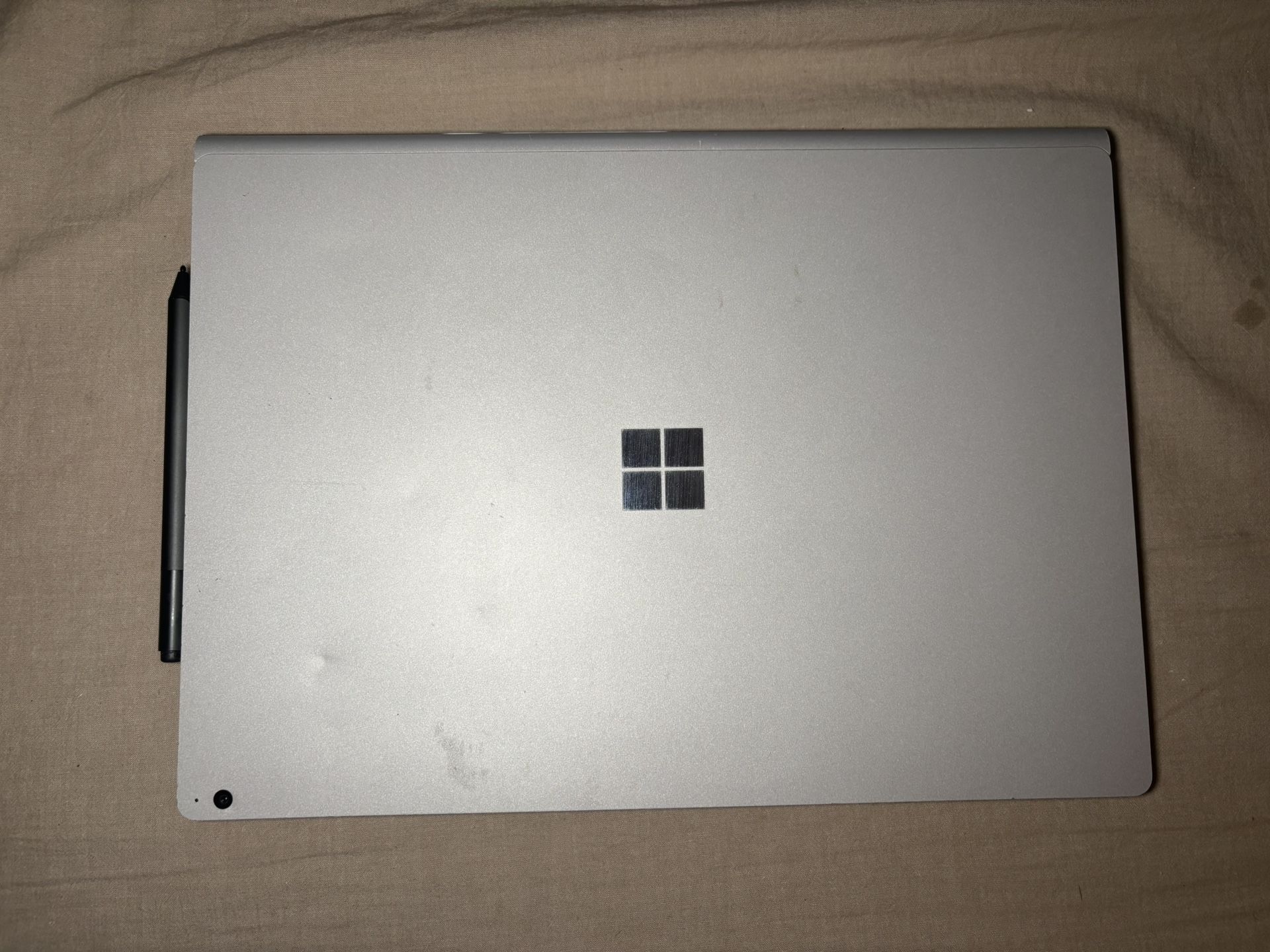 Surface Book 2 (13.5”) 16GB ram + pen & charger