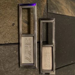 1968 Chevy 327 Emblems