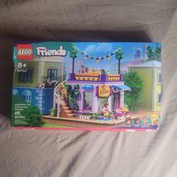 Lego Heartlake City Community Kitchen (41747) 695pzs