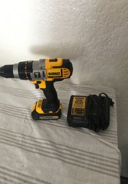 DeWalt 20 v max Vateria and Charger