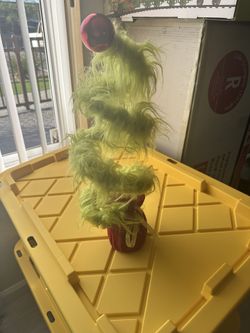 Grinch Center Piece 