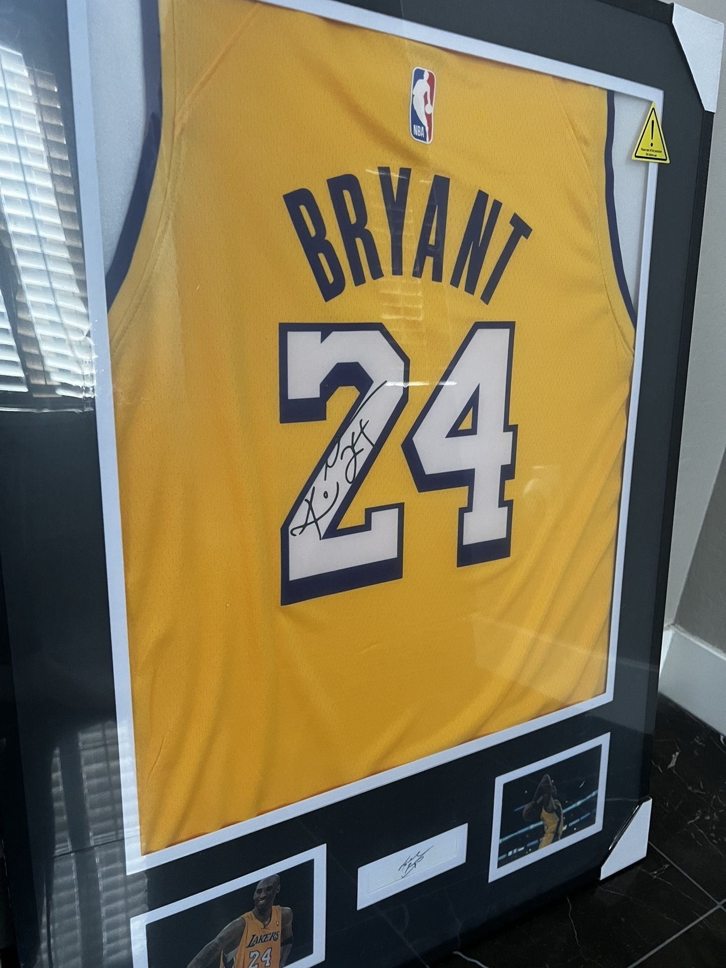 Kobe Bryant Signed Jersey β With COA
