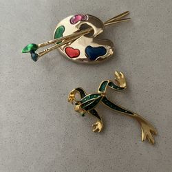Costume jewelry, 2 Brooches.  Like New. 