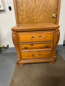 Wood 3-Drawer Nightstand with Carved Detail