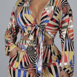 Fees Unique Sassy Visual Set M