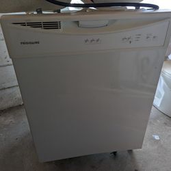 Frigidaire Dishwasher, White, DEAL!!!