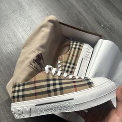 Burberry Shoes