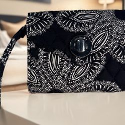 Vera Bradley Black Paisley Wallet Wristlet 6” Clutch Turnlock Zip Pocket EUC