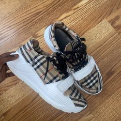 Burberry Shoes 