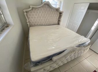 VINTAGE STYLE REGAL BED ποΈ EXTRA TALL HEADBOARD