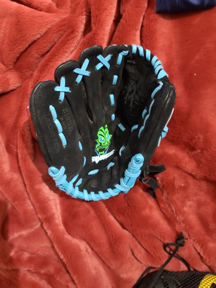 Rawlings Savage T-Ball Glove LEFT HANDED