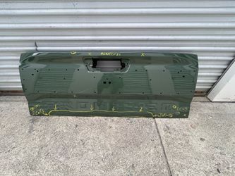 Nissan Frontier Tailgate Shell  Inserts Letters 2021 To 2026 Used Oem