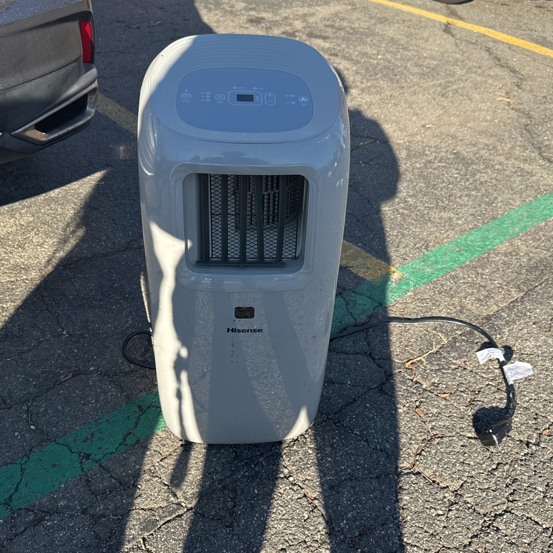 Hisense AP1019CR1G Ultra-Slim Portable Air Conditioner 6500 Btu 206 CFM