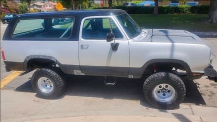 1977 Dodge Ram Charger