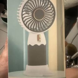 4 Portable USB Rechargeable Handheld Fan) 4 ventilador por $30