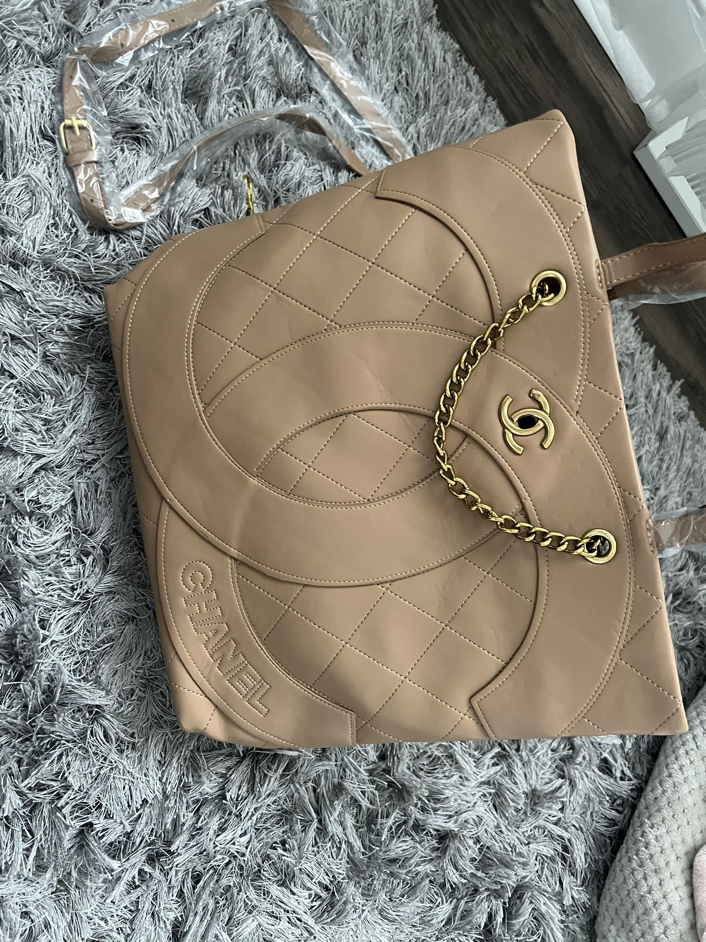 Chanel Purse With Gold Hardware Genuine Leather New 