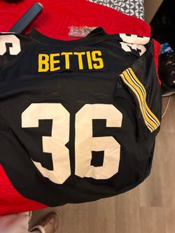 Pittsburgh Steelers Betts