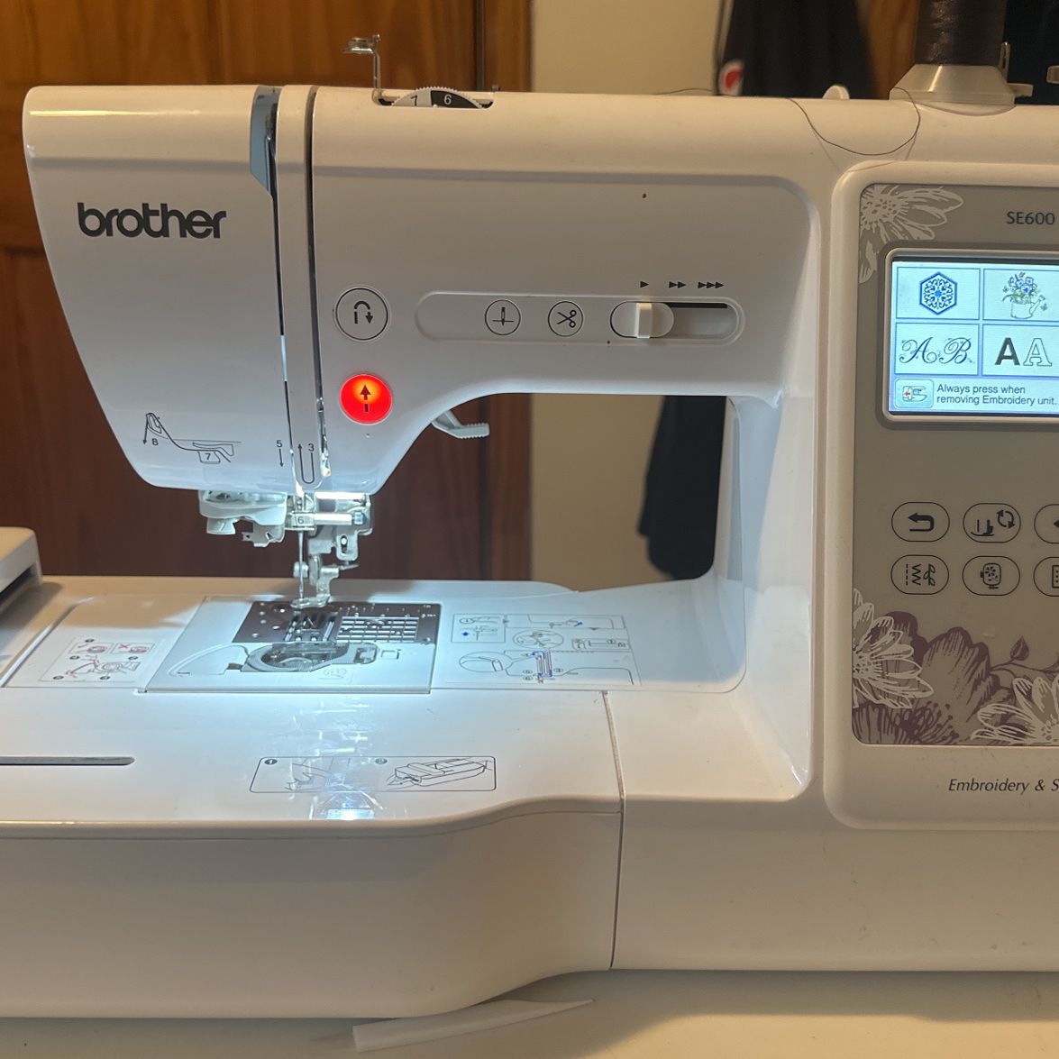 Sewing Machine/Embroidery Machine 