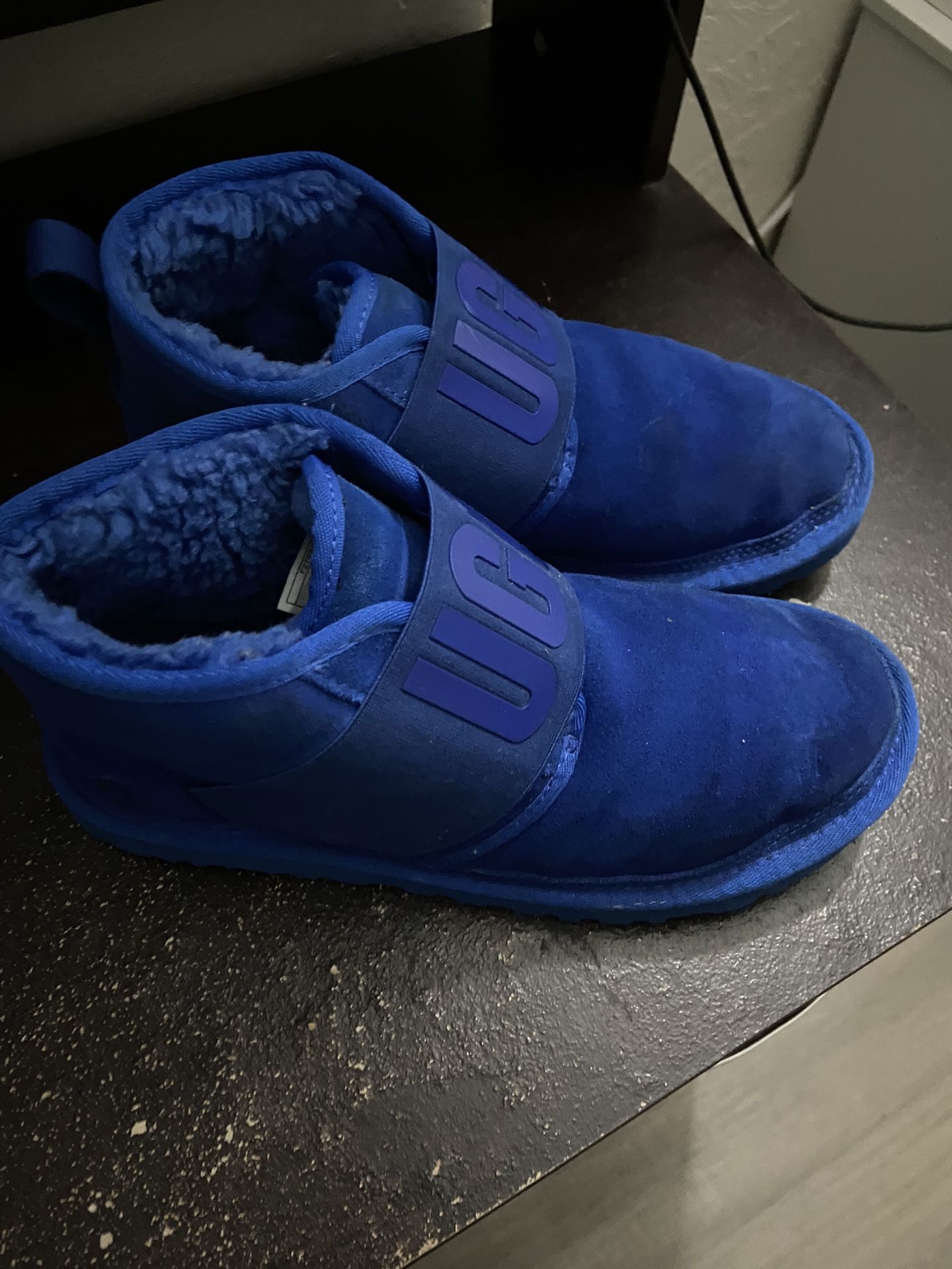 blue uggs