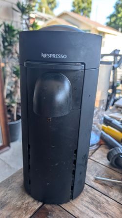 Working Nespresso machine larger size good shape espresso coffee maker Verturo