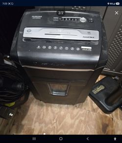 (Never used). Paper shredder