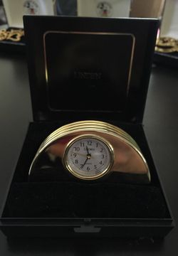 Linden Desk Watch