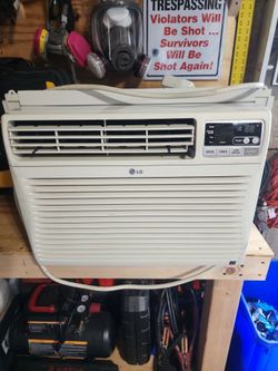 LG LW1011ER Window Air Conditioner 10,000 BTU Works great, read descriptions