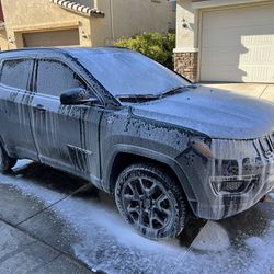 Detailed SUV