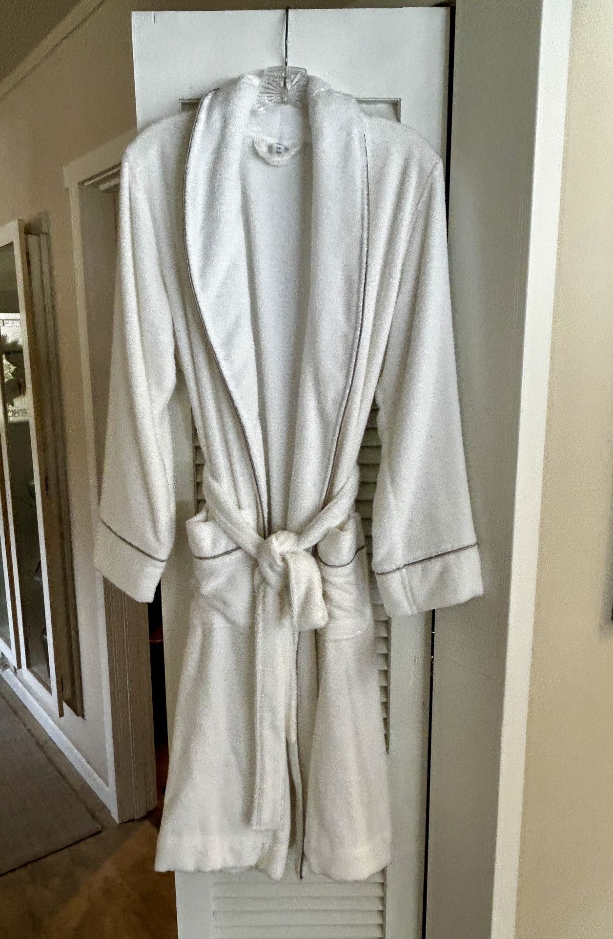 New Ladies Bathrobe