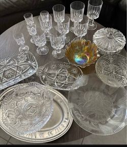 20 pieces Vintage Glassware Set with Carnival Glass Bowl and Serving Platters