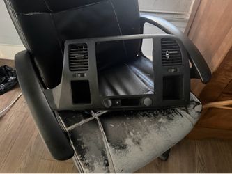 07-14 Silverado and sierra radio dash bezel