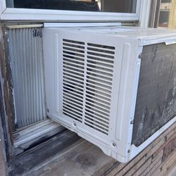 TCL window AC unit- works great!