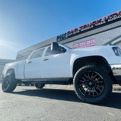 3.5” Lift Kit With Installation. For 11-25 GMC Sierra Chevy Silverado 2500– & 3500– HD 