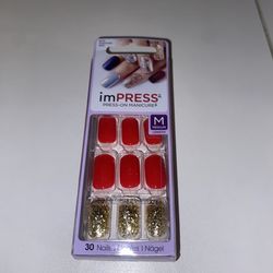 Press on nails